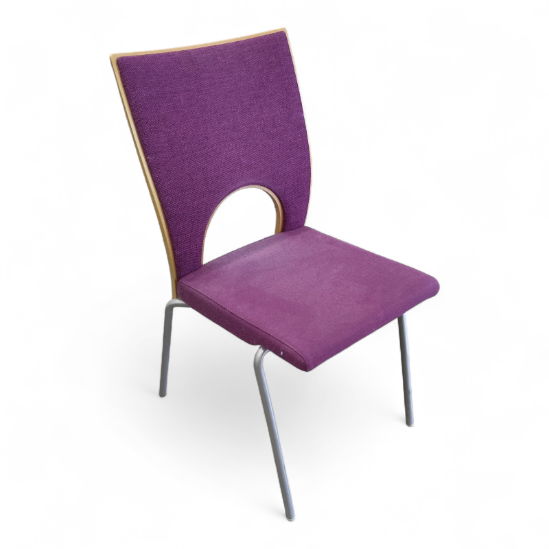 Yin konferansestol, polstret rygg