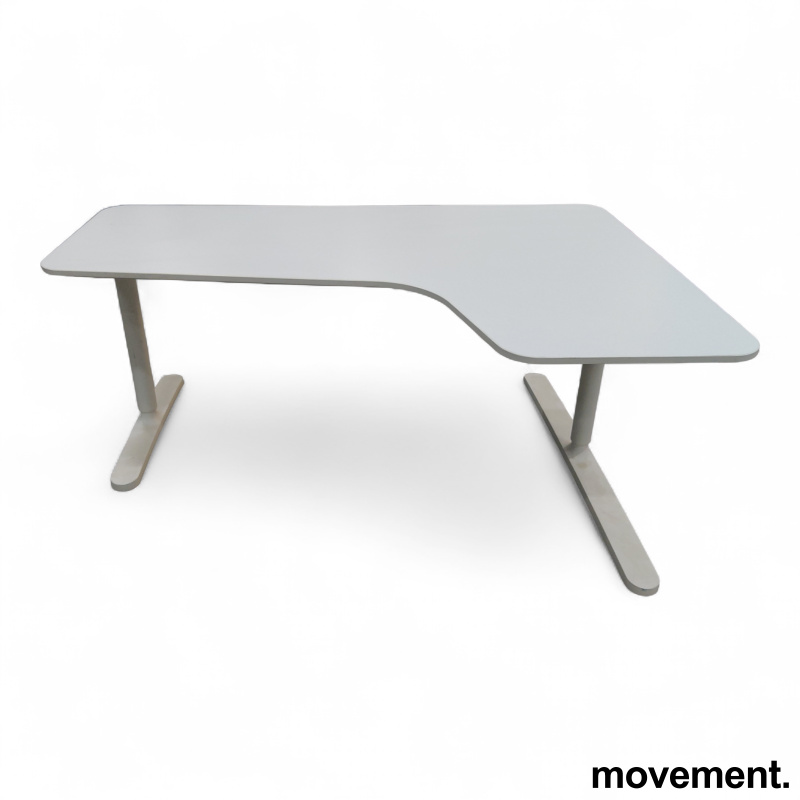 Bekant skrivebord 160x110cm høyre