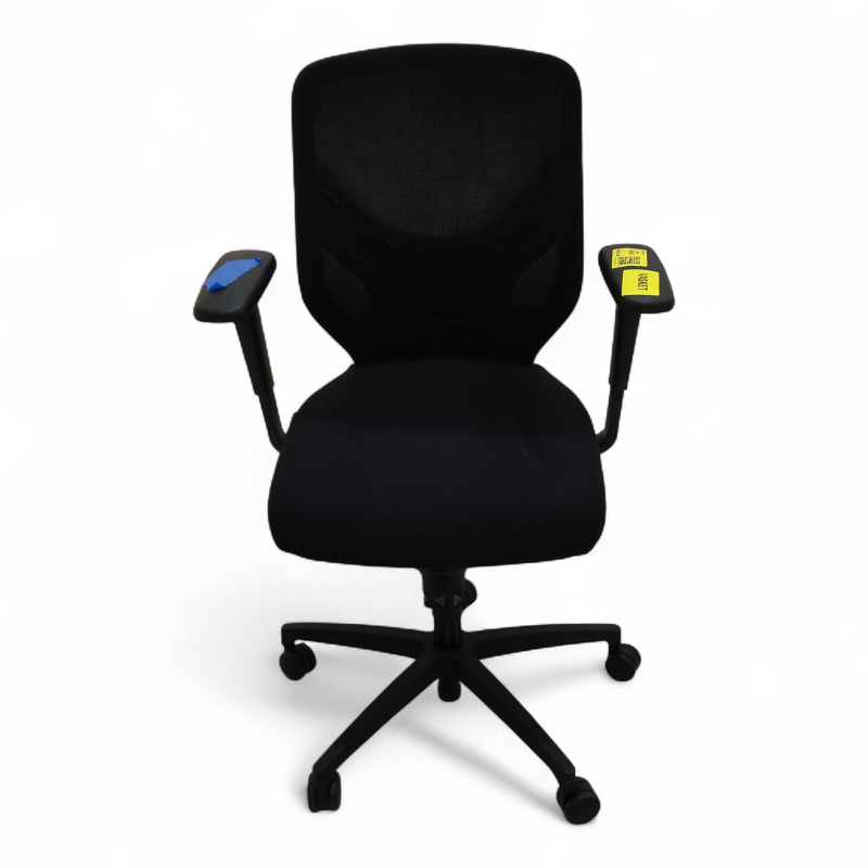 In 184/7 kontorstol med armlene