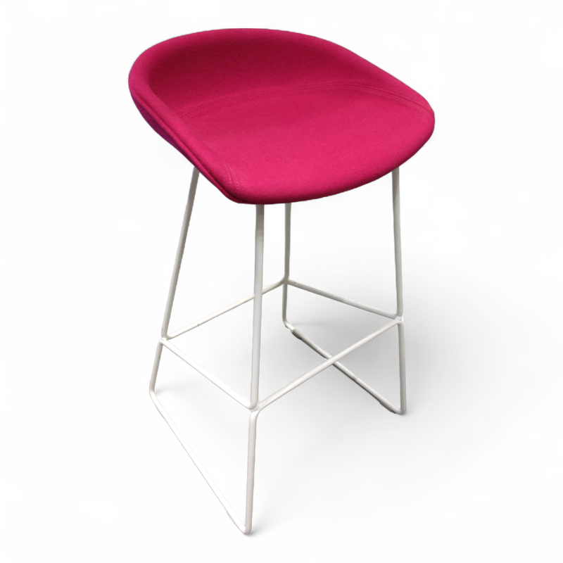 About a stool AAS 39 fullpolstret