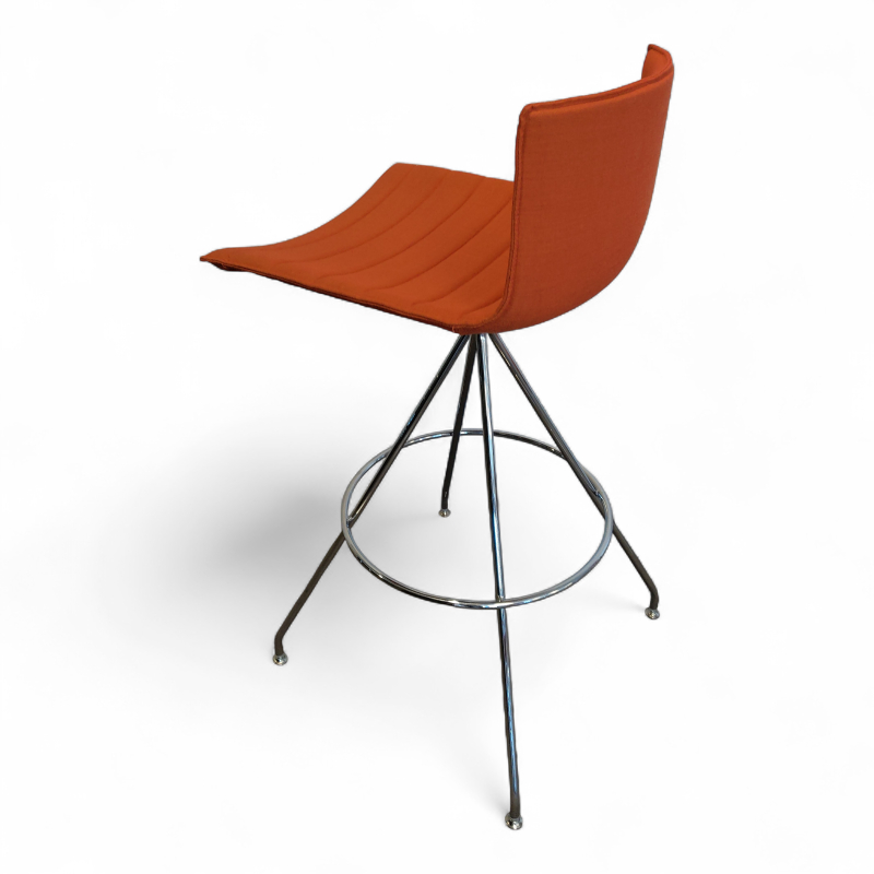 Catifa 46 barstol med lav rygg og