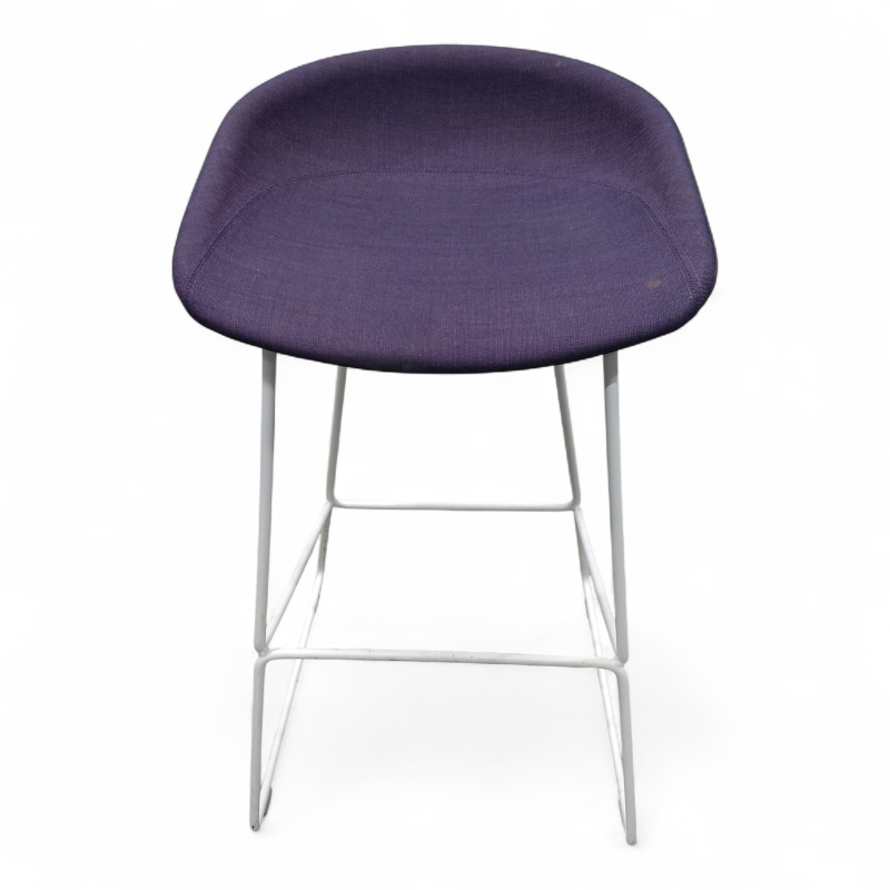 About a stool AAS 39 fullpolstret