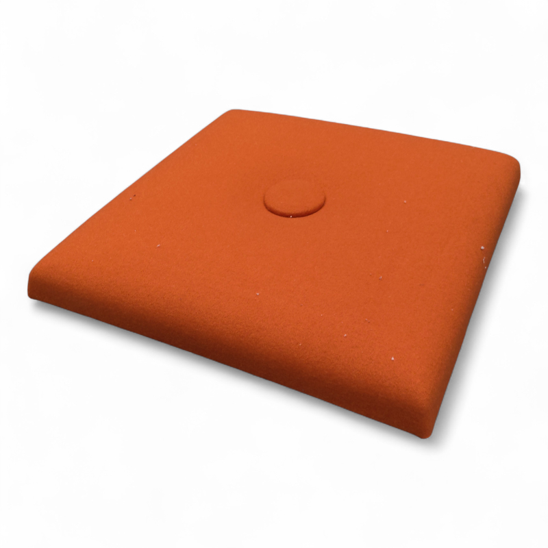 Lydabsorbent Pillow med knapp