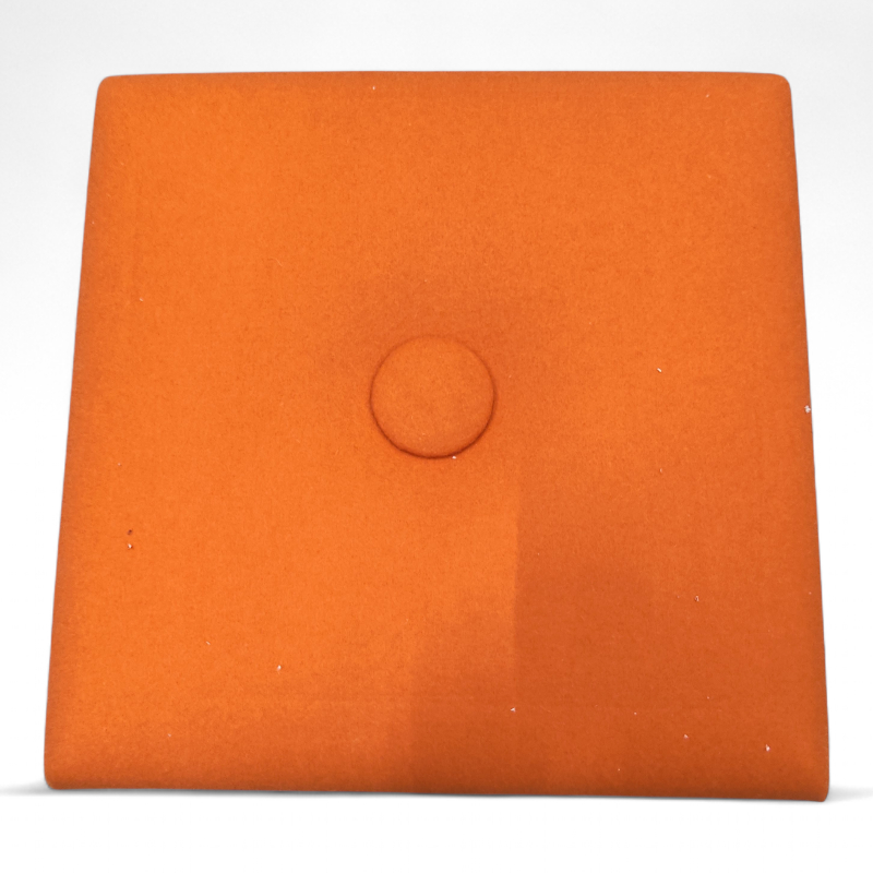 Lydabsorbent Pillow med knapp