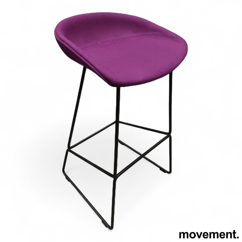 About a stool AAS 39 fullpolstret - 1 / 2