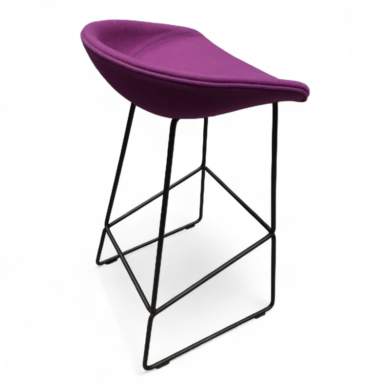 About a stool AAS 39 fullpolstret