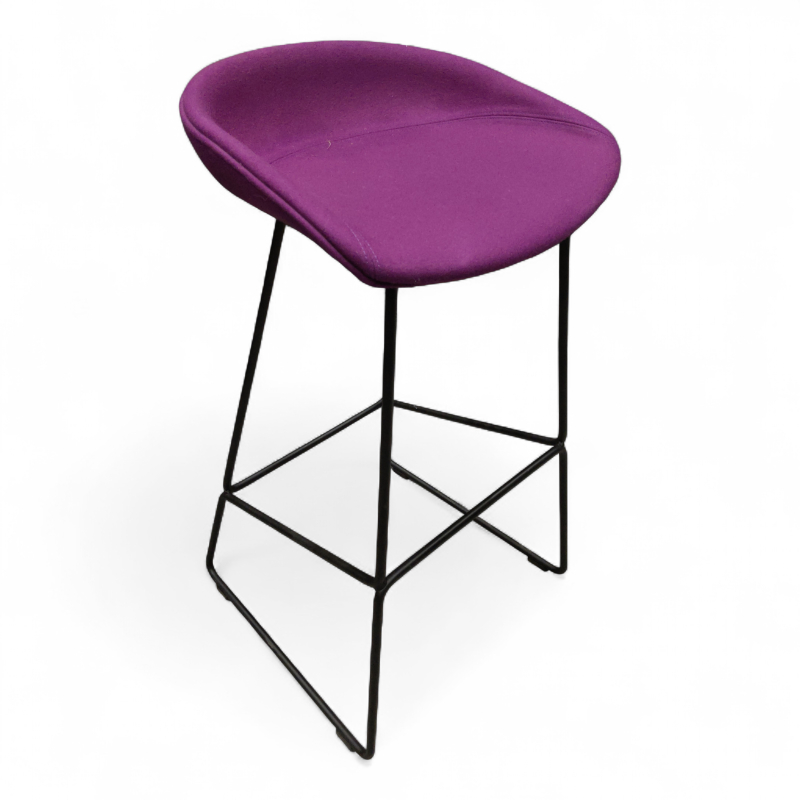 About a stool AAS 39 fullpolstret