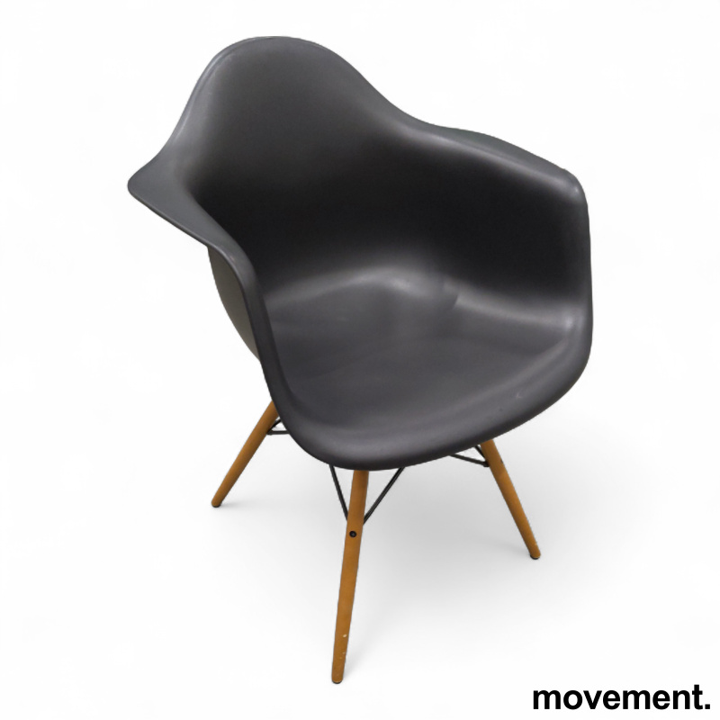 Eames plastic armchair DAW Sort, - 1 / 2