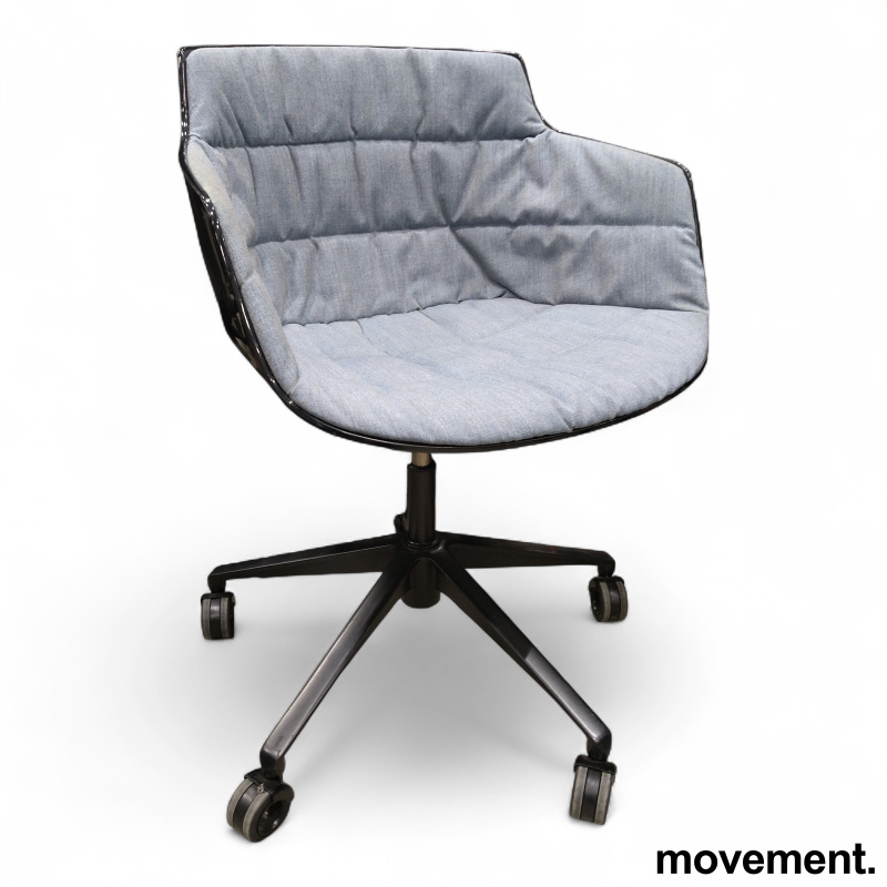 Flow armchair på hjul Lys blått - 1 / 2