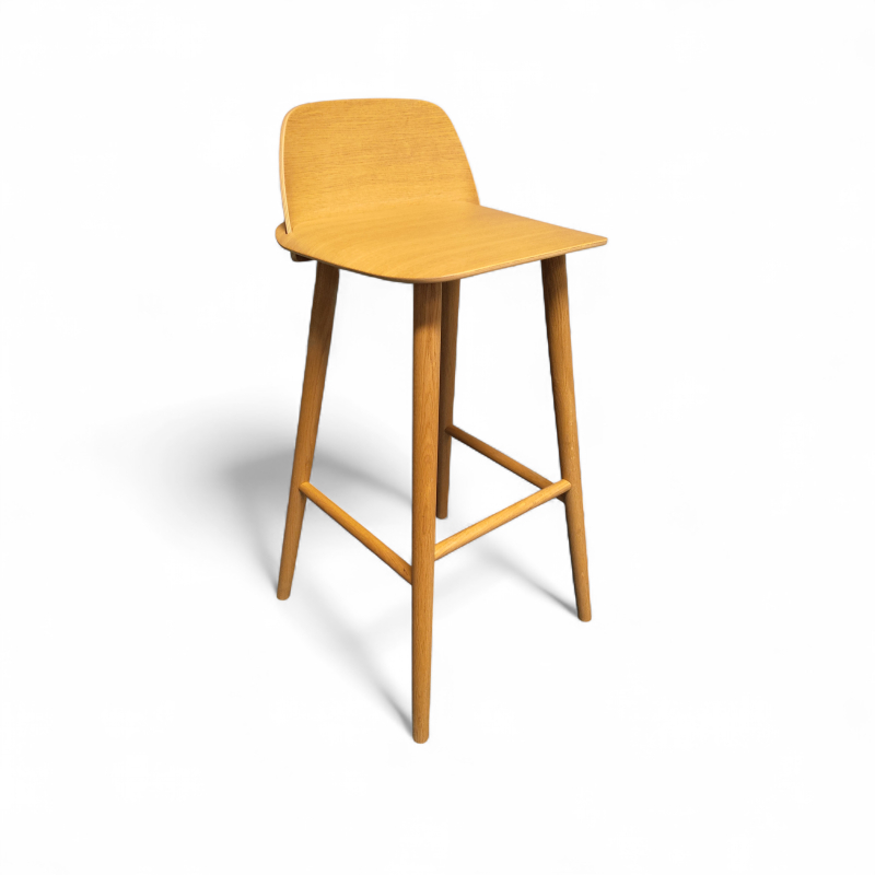 Nerd barstol 75cm Eikefiner, Pent