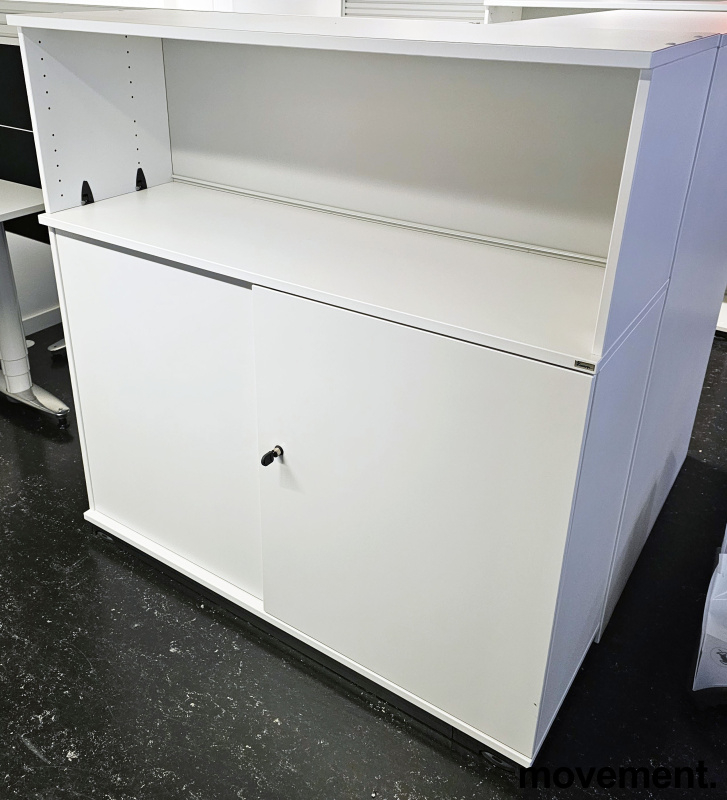 E-serie skyvedørsskap 2A4+1A4 reol,