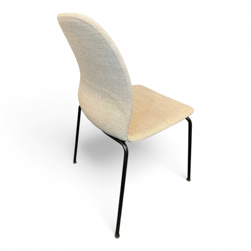 Archie fullpolstret med metallben