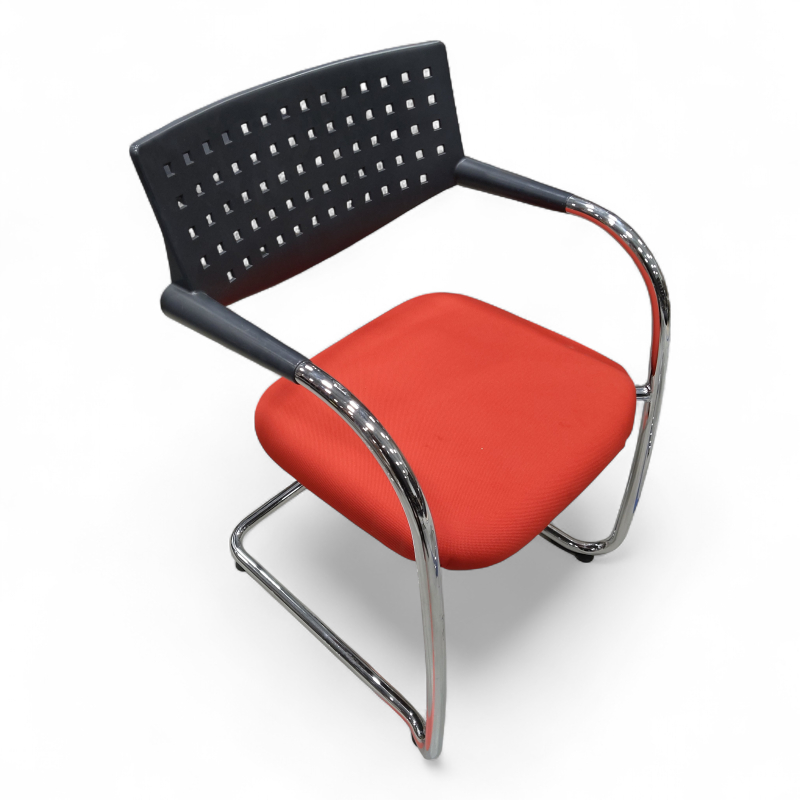 Visavis Sort rygg rødt sete krom,