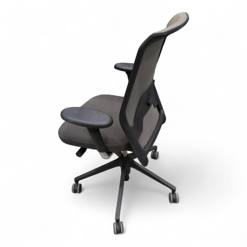 ID Mesh med armlene Mørkt grått