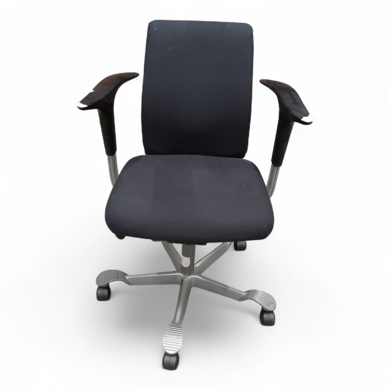 H05 5300 armlene Mørkt grått stoff