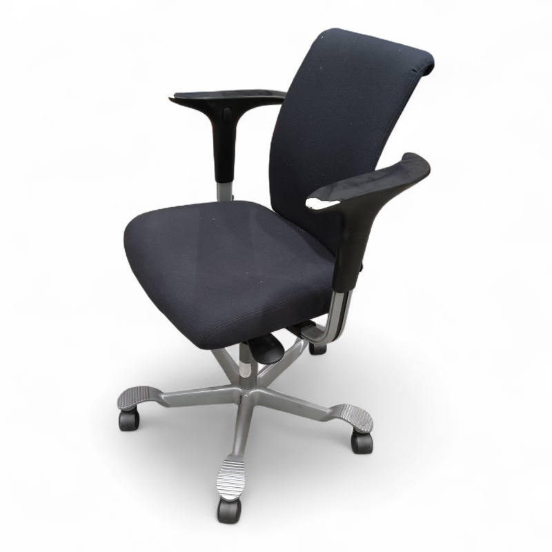 H05 5300 armlene Mørkt grått stoff