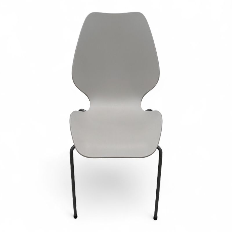 City plast, 4 ben Hvit plast, grått