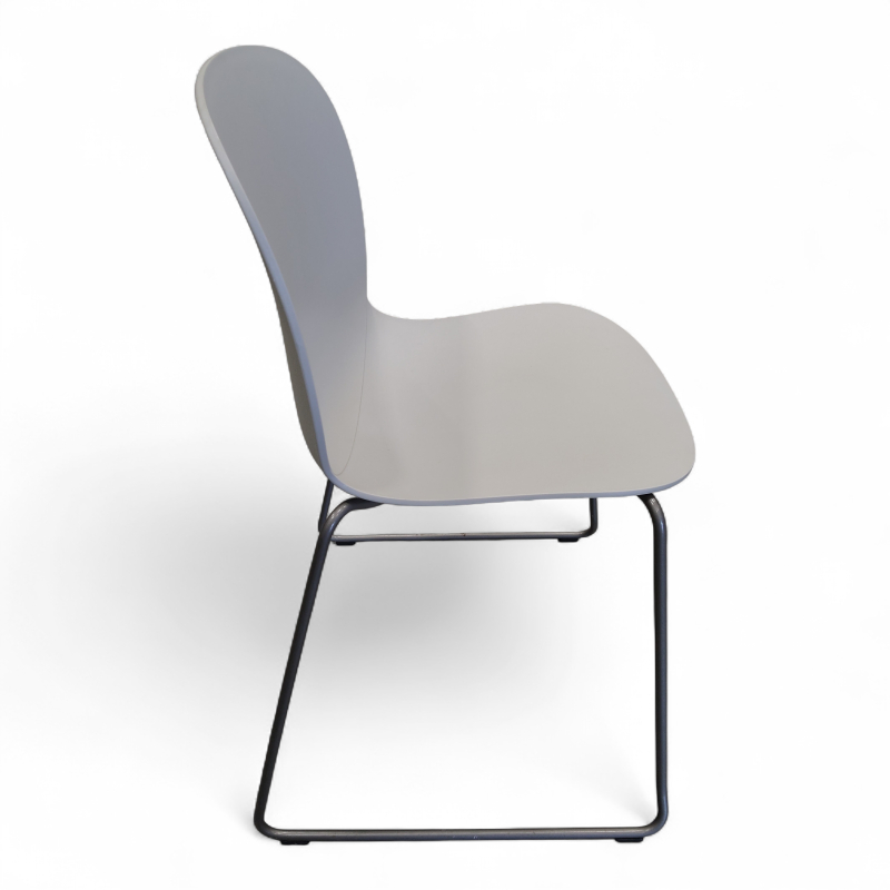 Noor 6060, meieben Lys grått skall,