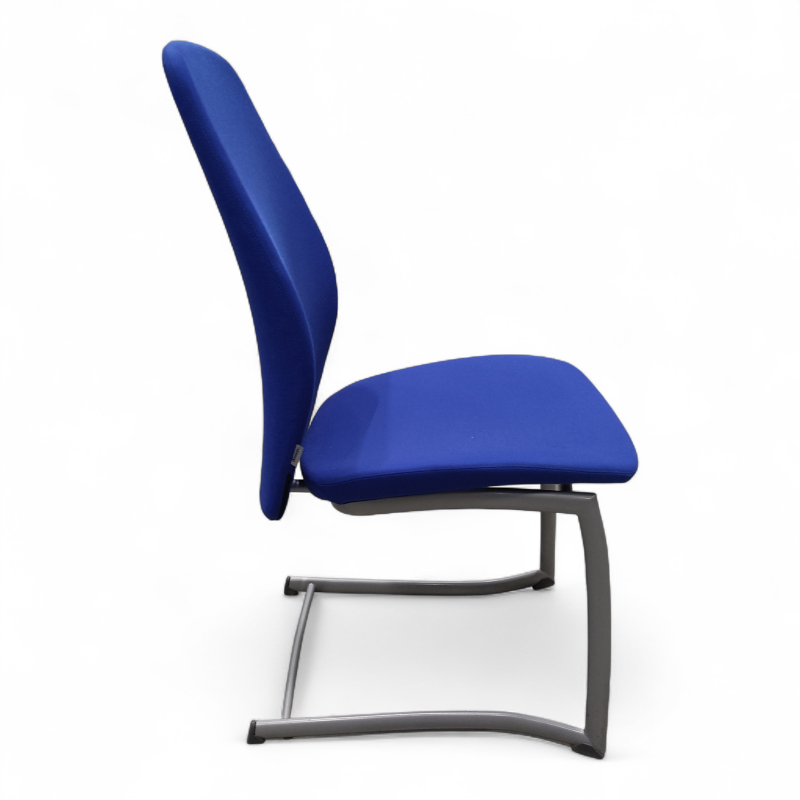 Plus 376 Blått stoff, grått