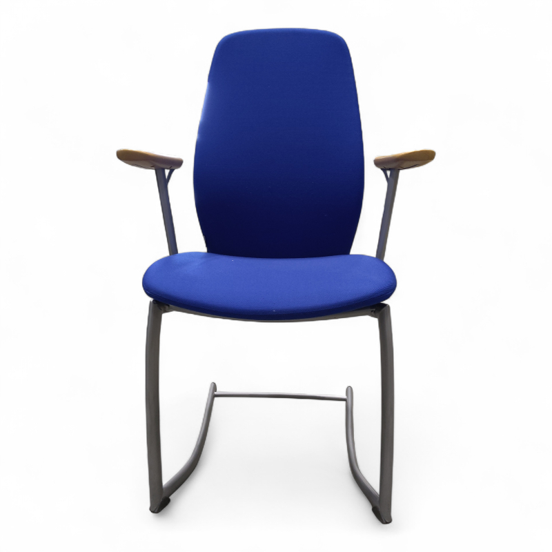 Plus 377 med armlene Blått stoff,