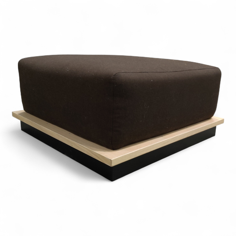 Meet ottoman Brunt stoff ullmix