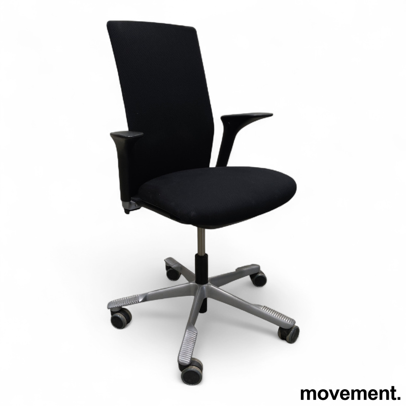 Futu 1020 med armlene Sort stoff, - 1 / 2