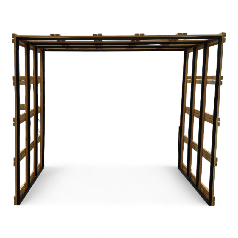 Trehytte 210x161cm, høyde 256cm