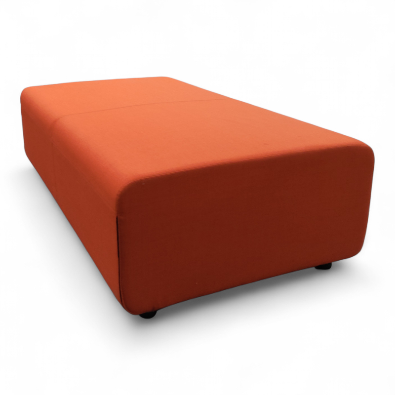 Up 2-seter puff Rødorange stoff
