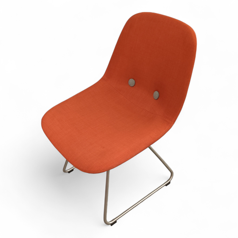 EJ2 Eyes konferansestol med meieben