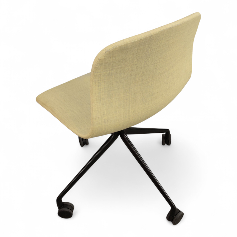 About a chair AAC 15 fullpolstret