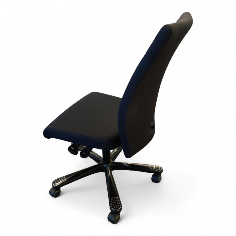 H04 4600 uten armlene Mørkt