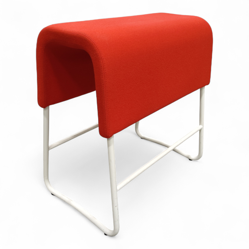 Plint barstol 60cm, lav Rødt stoff