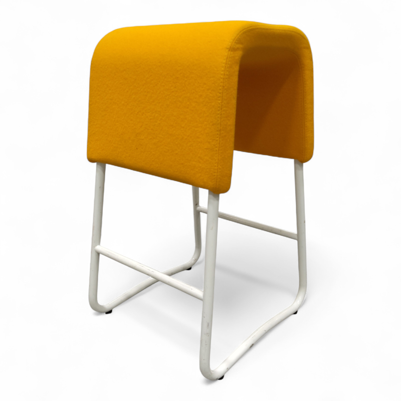 Plint barstol 38cm, lav Gult stoff