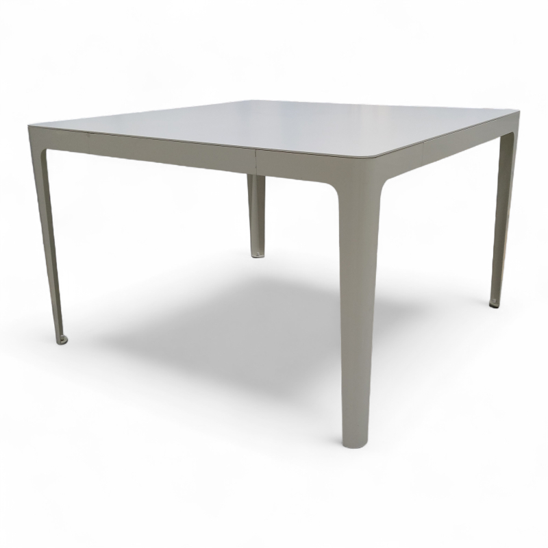 Ava barbord 140x140cm, høyde 87cm