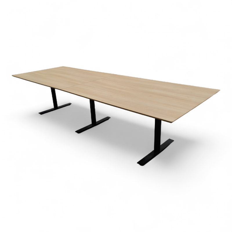 Inline møtebord 320x110cm Eik