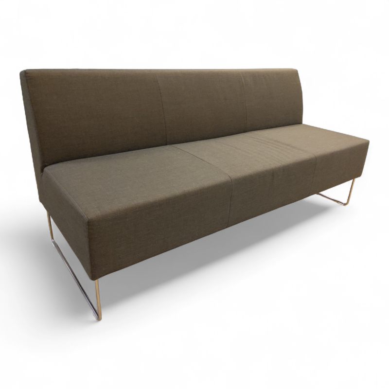 Pivot 3-seter uten armlene Mørkt