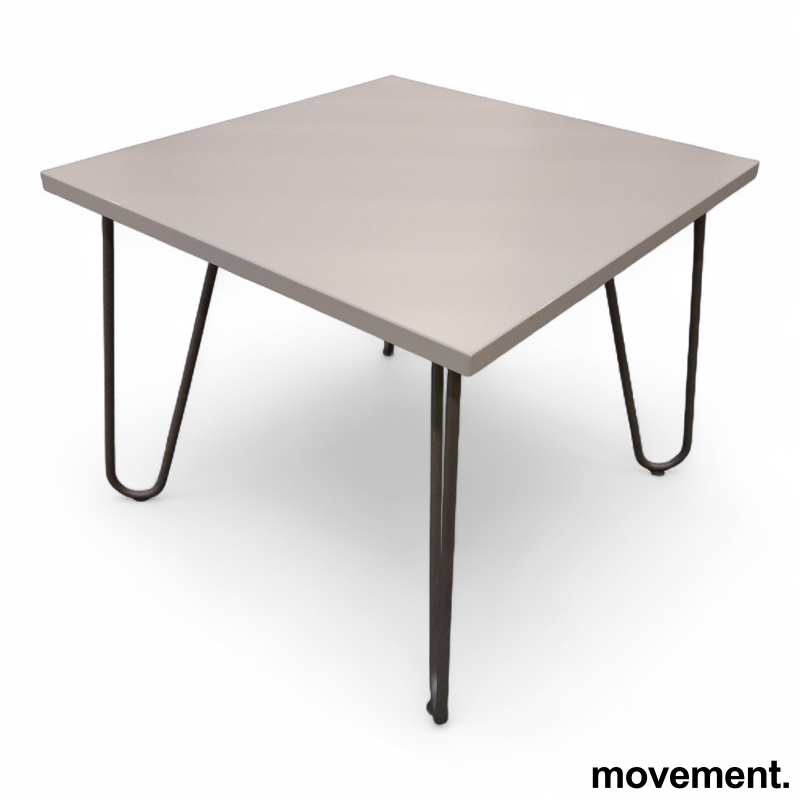 Mongezi 60x60cm, 50cm høyde Lys grå