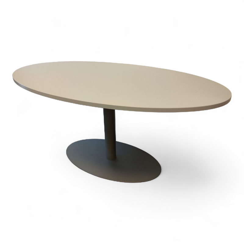 Chat 160x90cm ovalt Lys grå