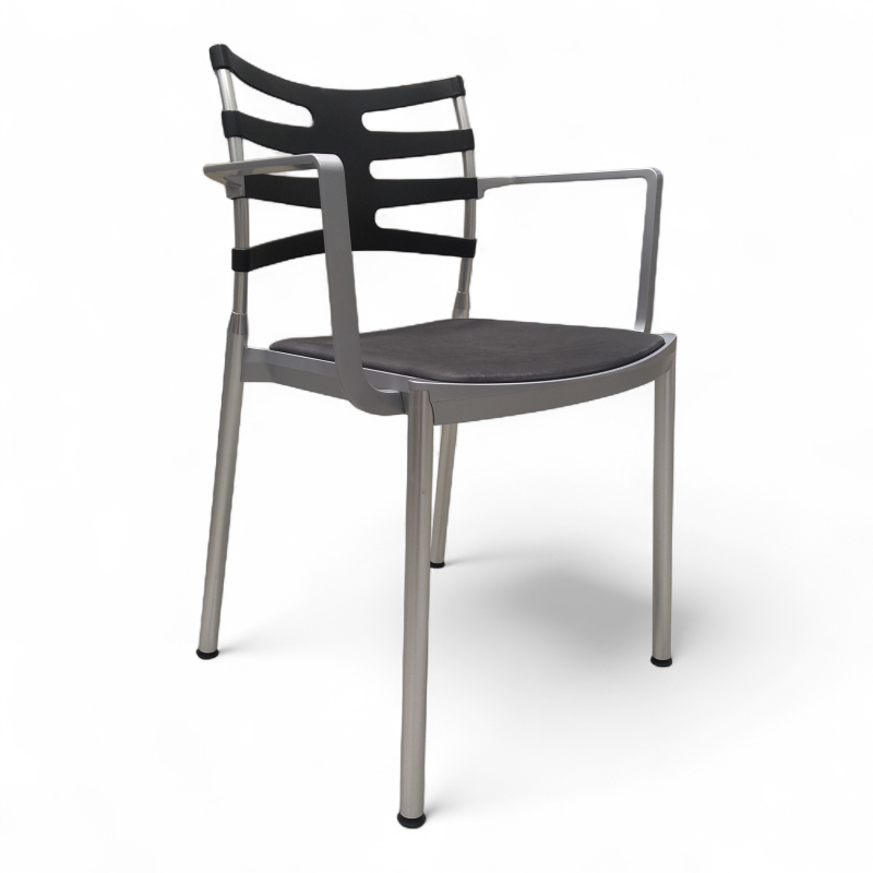 Ice med armlene Sort  ASA plast