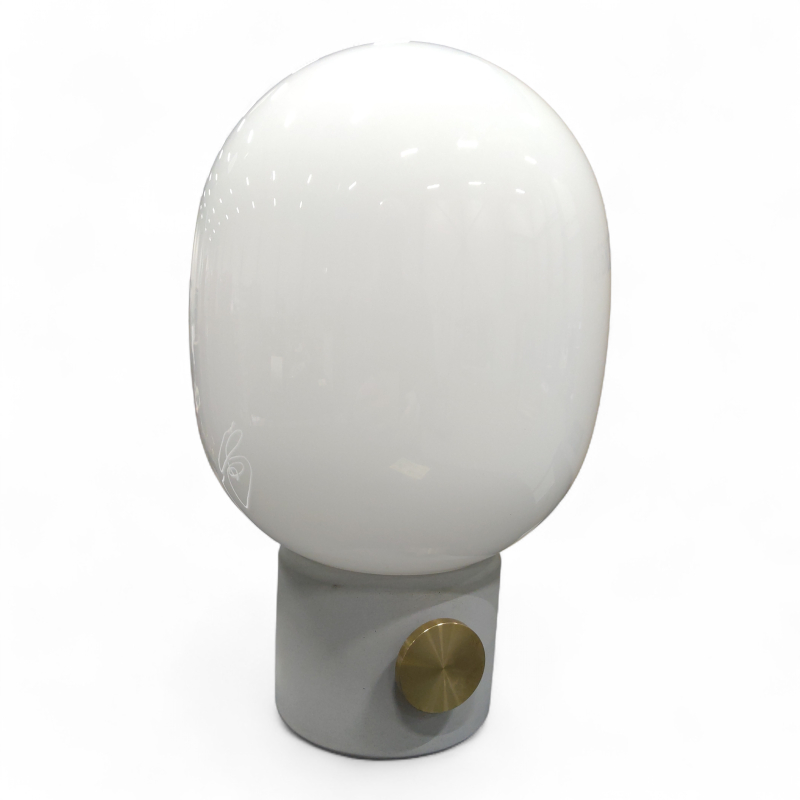 JWDA bordlampe Betongfot, messing