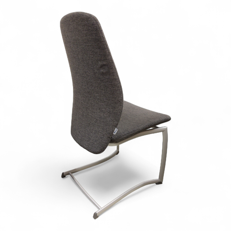 Plus 376 Mørk grått stoff grå ben,