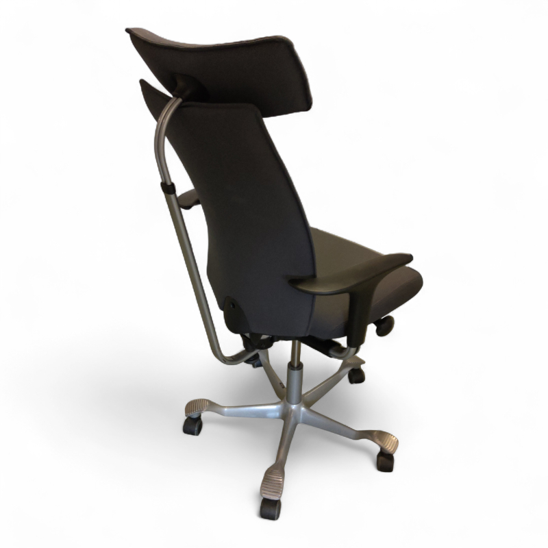 H05 5600 nakkepute armlene Mørkt