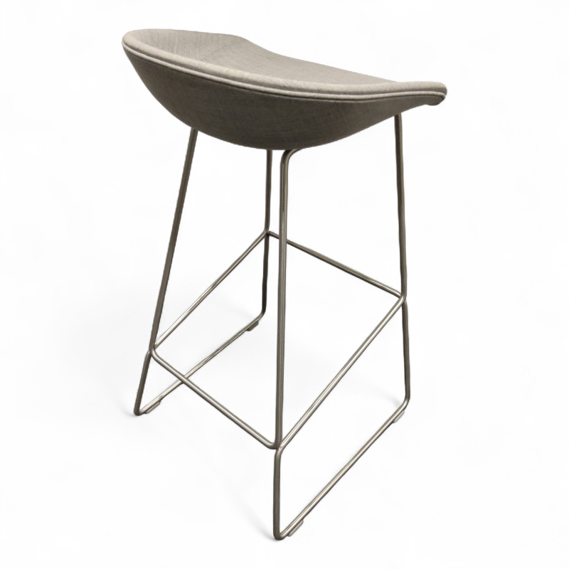 About a stool AAS 39 fullpolstret