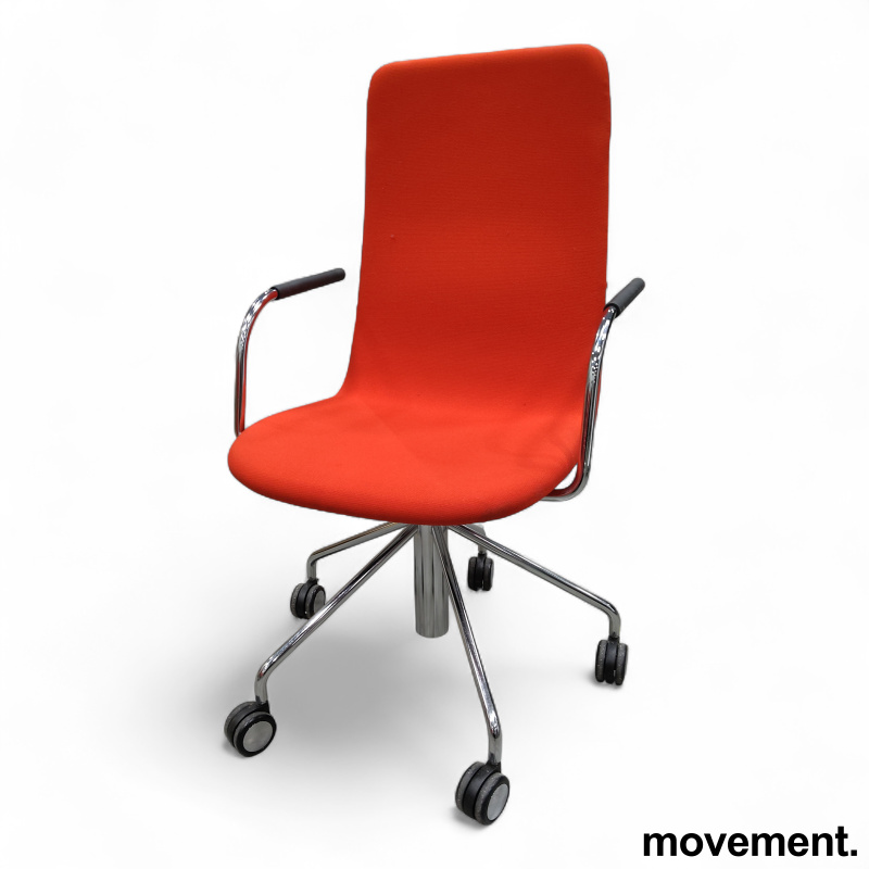 Sola med høy rygg, armlener og hjul - 1 / 3