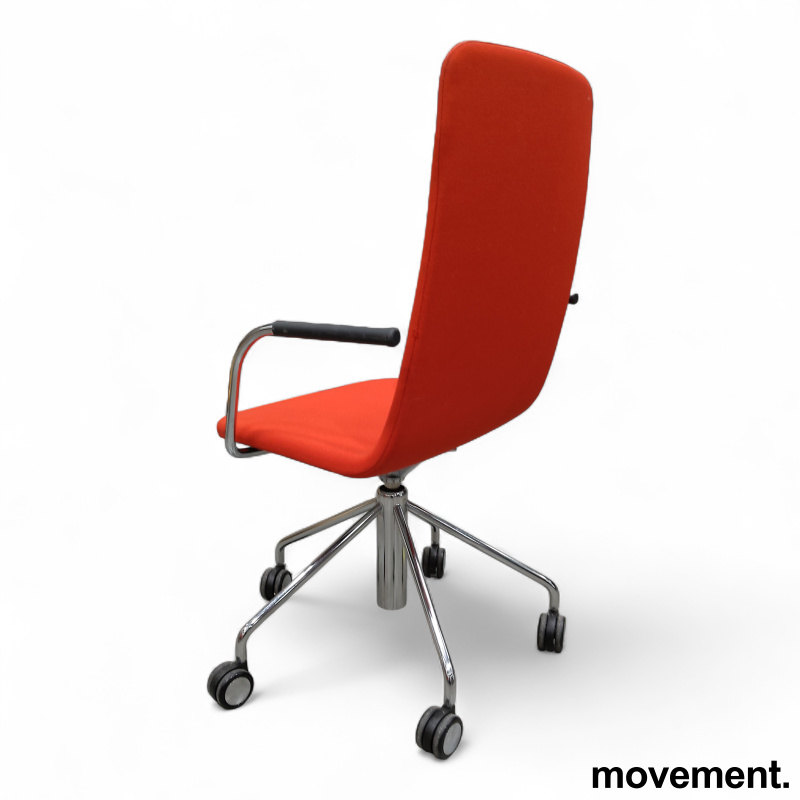 Sola med høy rygg, armlener og hjul - 3 / 3