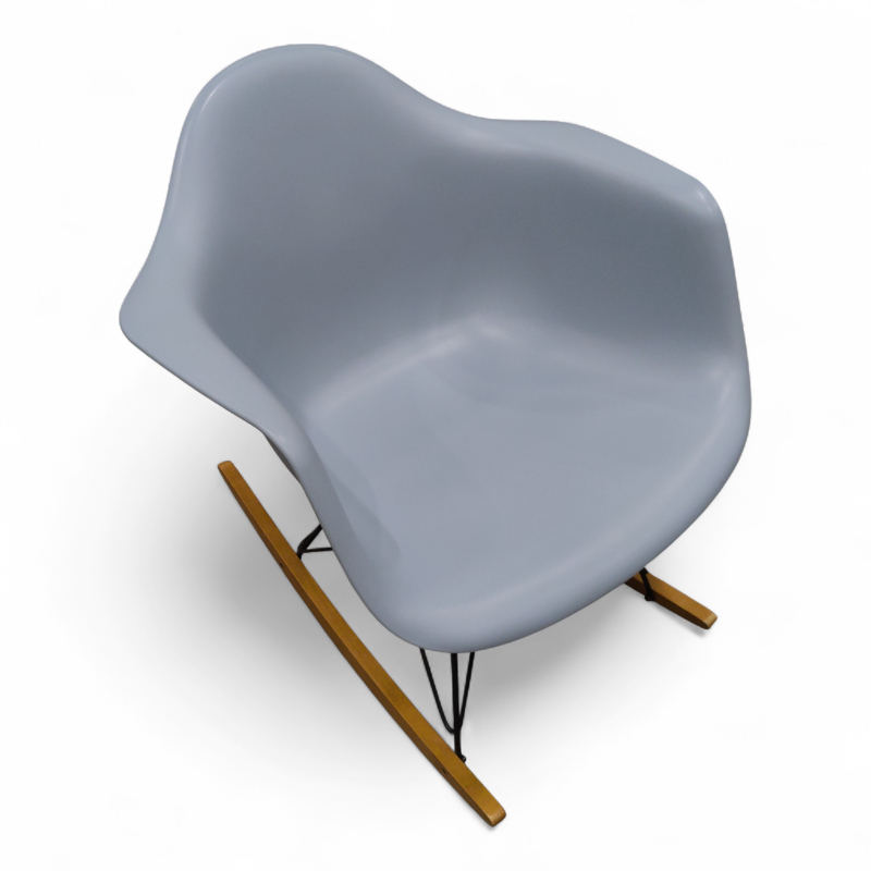 Eames Plastic Armchair RAR