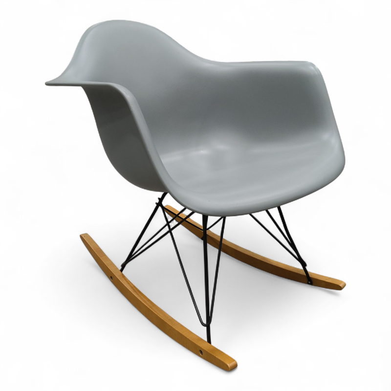 Eames Plastic Armchair RAR