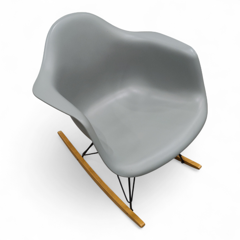 Eames Plastic Armchair RAR