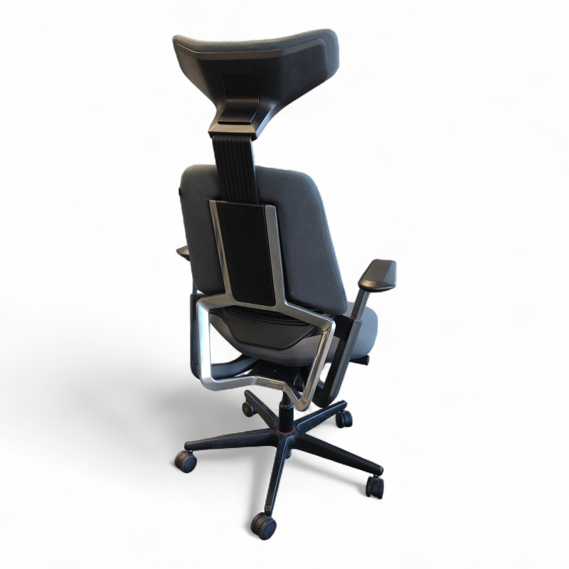 S3 med nakkepute og armlene Grått