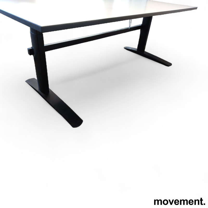 Hevsenk skrivebord 200x90cm Hvit - 2 / 2